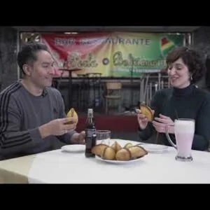 Recetas Bolivianas 🇧🇴 - RECETA de SALTEÑA BOLIVIANA - Restaurante La Perla